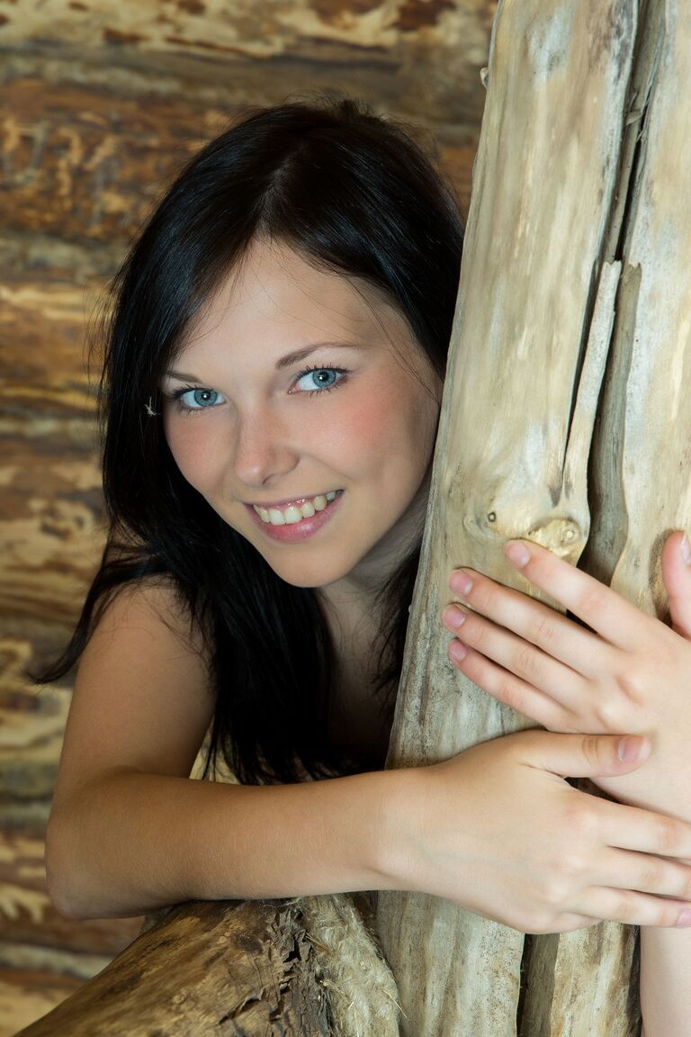 21P Met Art Yvonne A