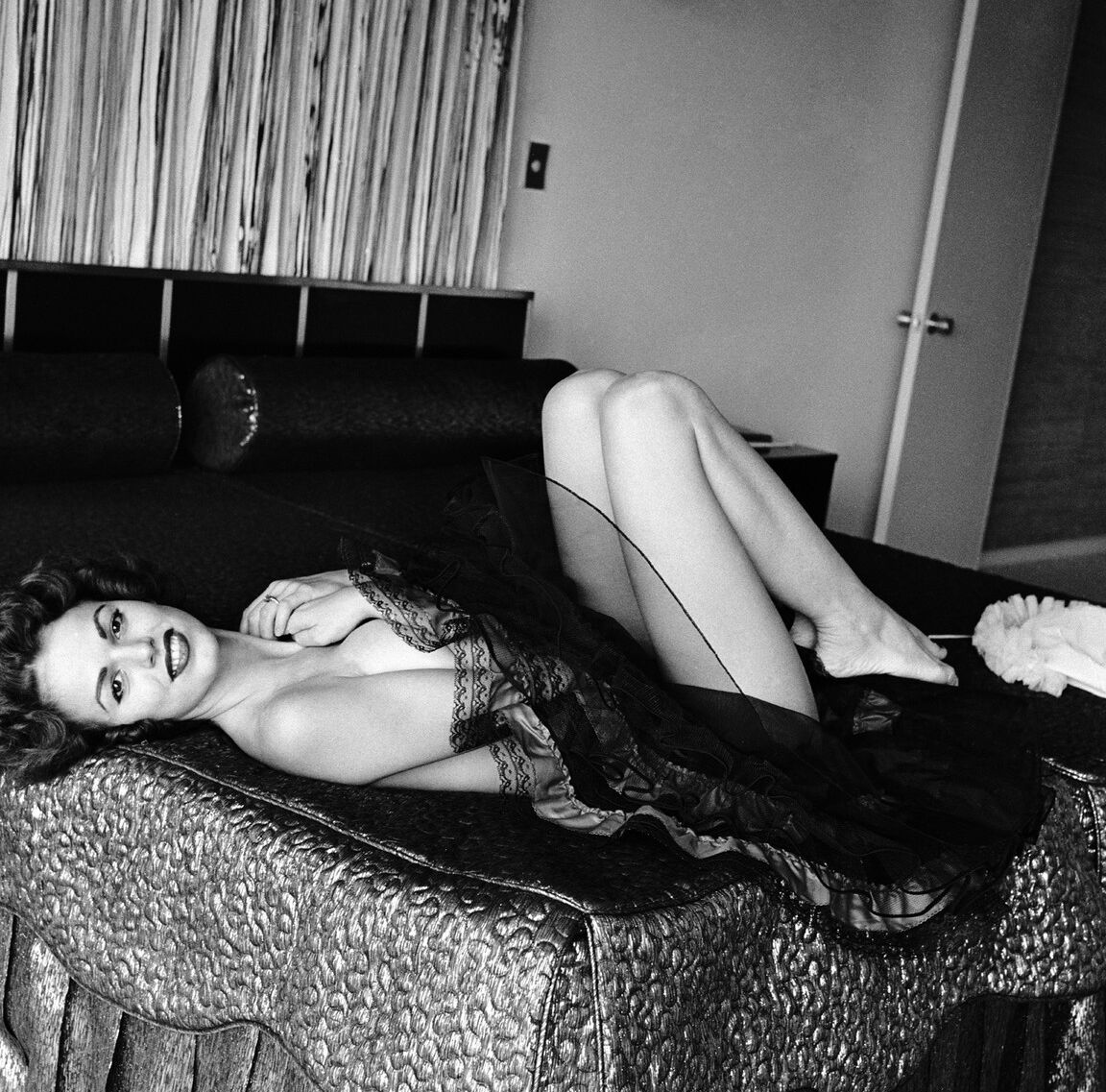 14P Black and white photoshooting with sexy playboy playmate Myrna Weber