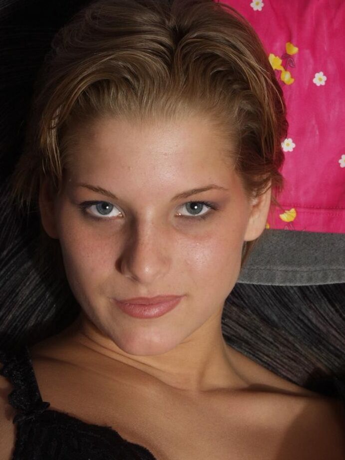 21P Hungarian Honeys Anita Babe
