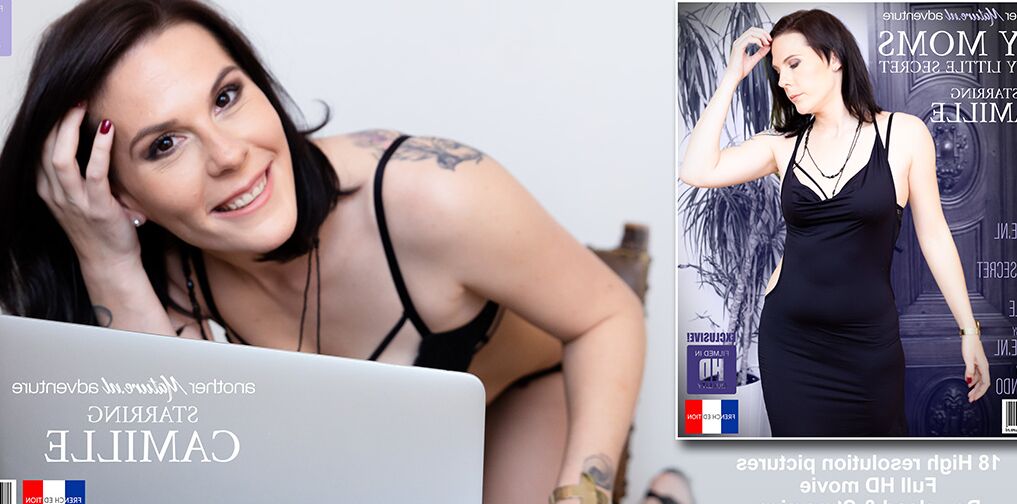 11P Tattooed lady gets totally naked while watching X-rated material on a laptop
