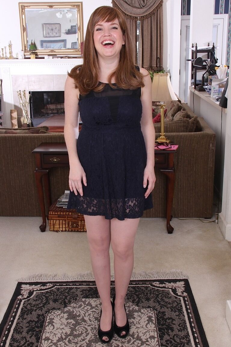 18P Chubby mature Bebe Fuller teases with pantyhose before stripping to spread