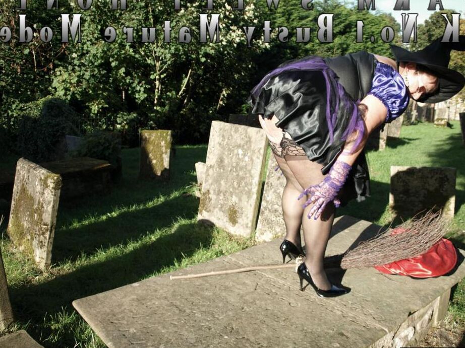 20P Obese amateur Warm Sweet Honey frees her tits and twat from cosplay apparel