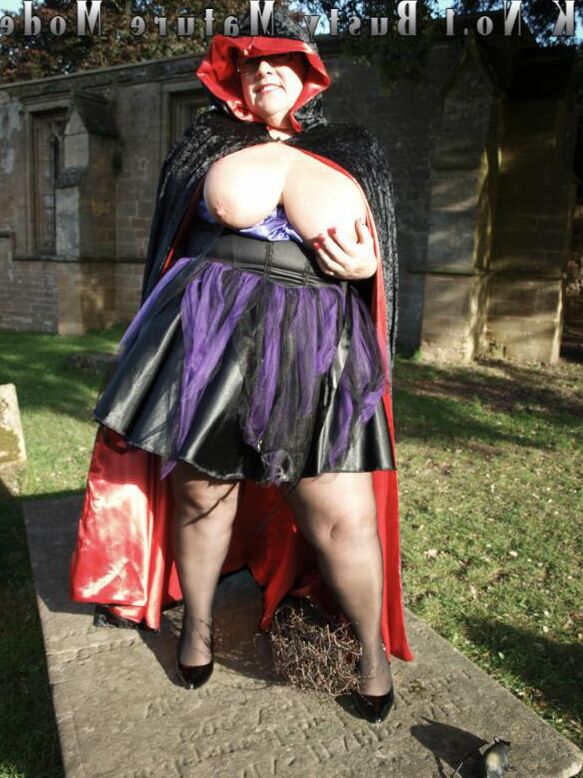 20P Obese amateur Warm Sweet Honey frees her tits and twat from cosplay apparel