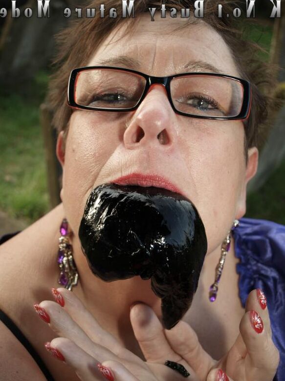 20P Obese amateur Warm Sweet Honey frees her tits and twat from cosplay apparel