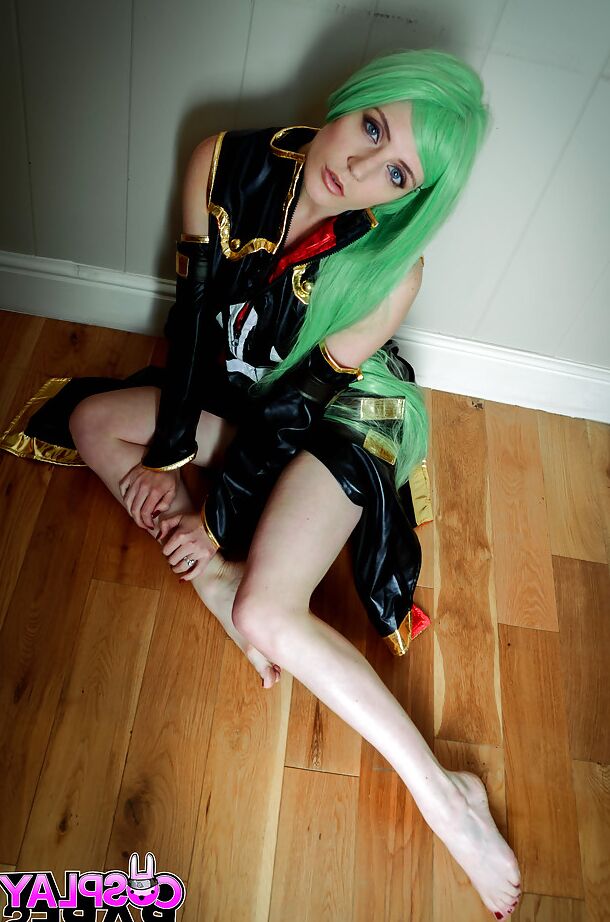 Galerie de photos de cosplay 16P mettant en vedette Samantha Bentley, une fétichiste européenne.