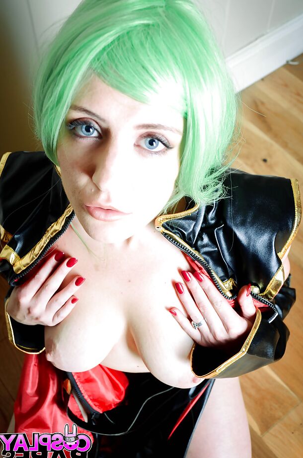 Galerie de photos de cosplay 16P mettant en vedette Samantha Bentley, une fétichiste européenne.