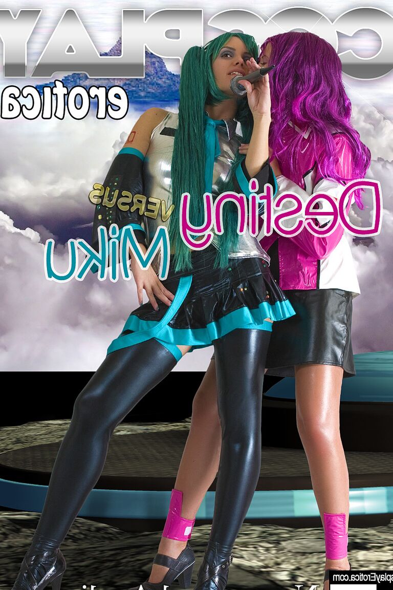 12P Destiny, cosplay nu Miku Vocaloid