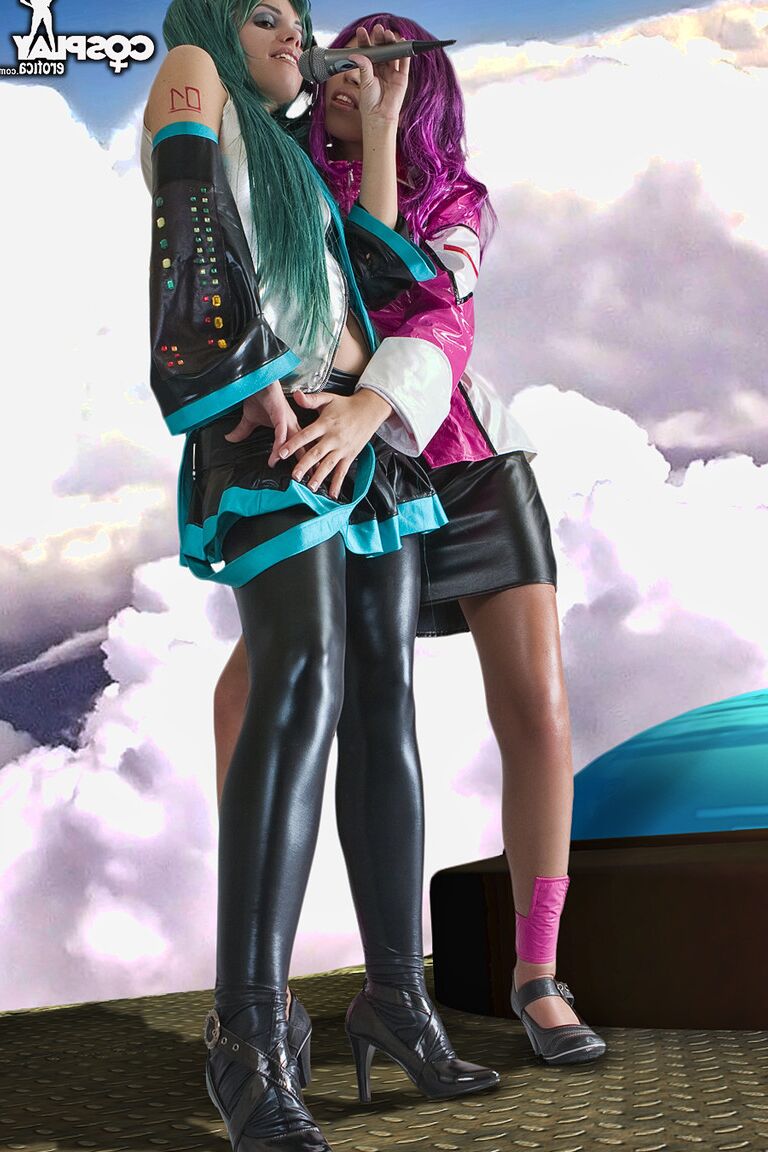 12P Destiny, cosplay nu Miku Vocaloid
