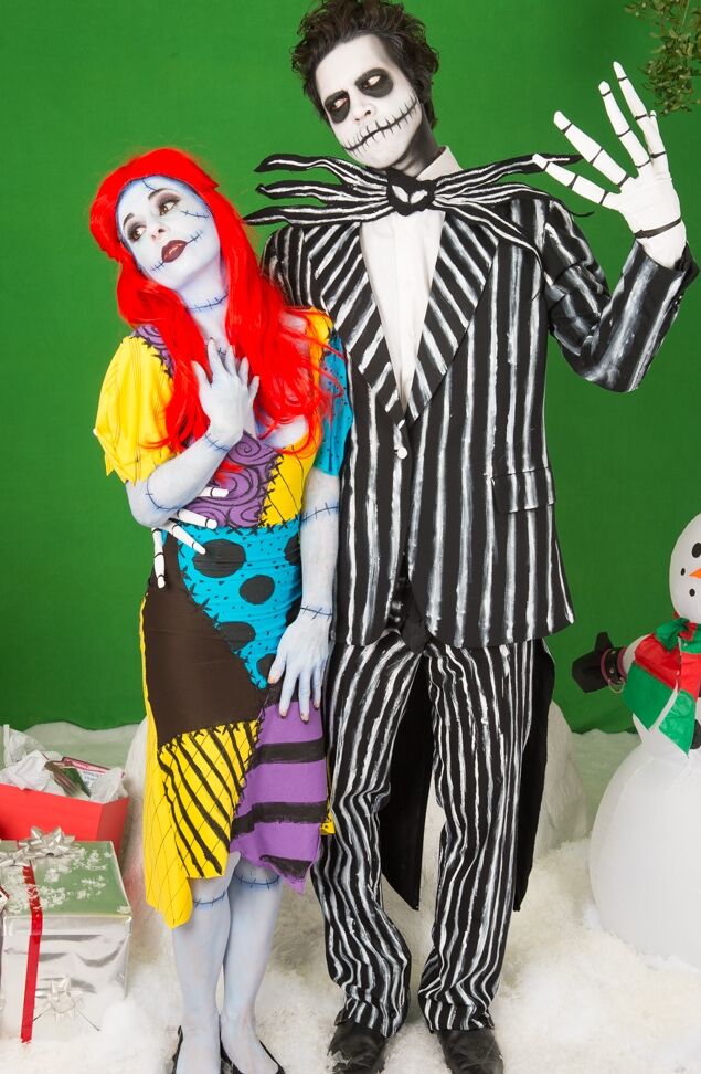 Das 15P-Cosplay-Girl Joanna Angel bekommt nach dem Doggystyle-Fick Sperma auf die großen Titten