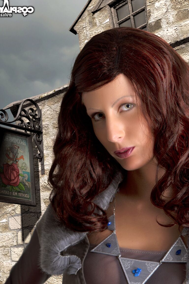 12P Triss Dragon Age Origins cosplay nu
