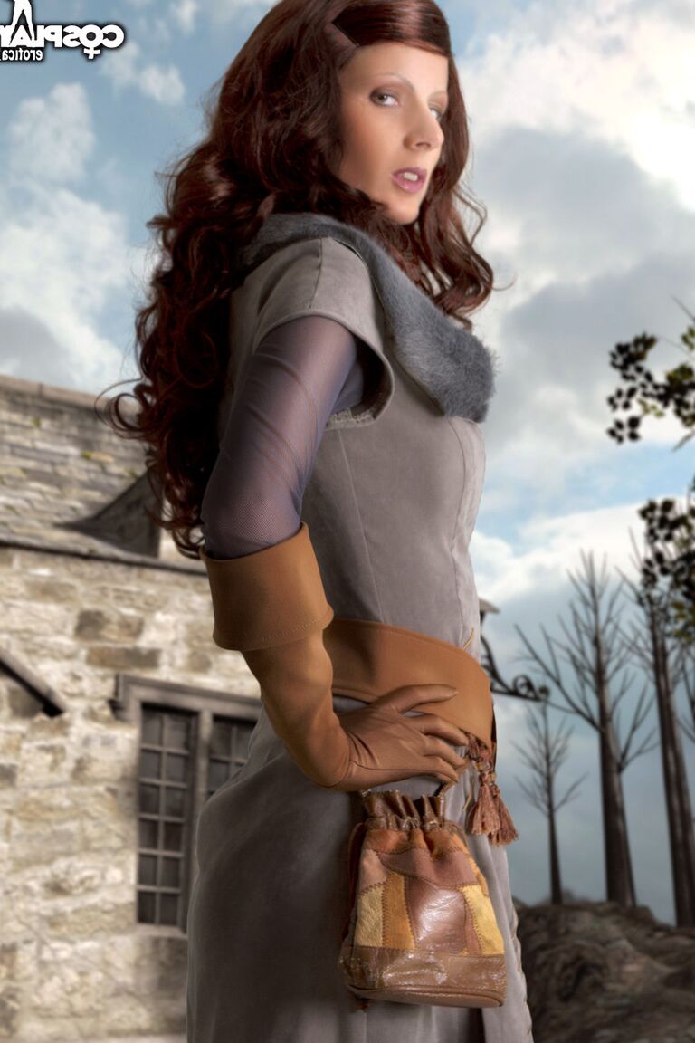 12P Triss Dragon Age Origins cosplay nu