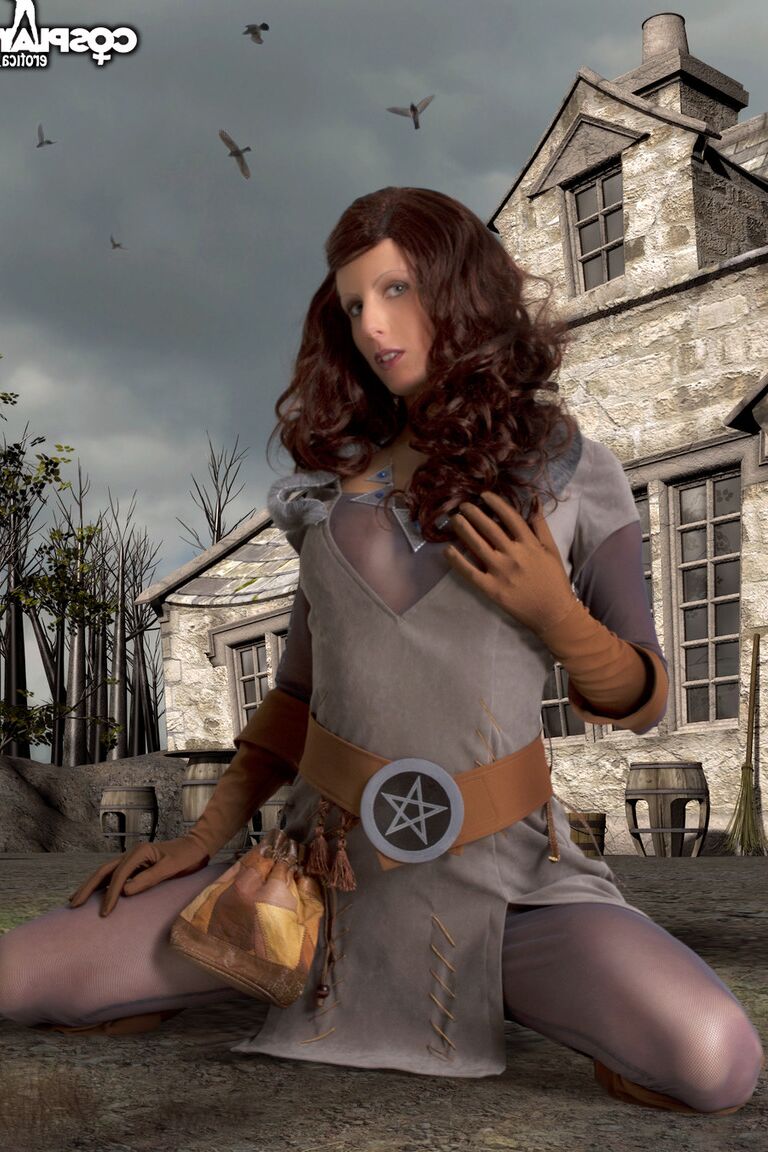 12P Triss Dragon Age Origins cosplay nu