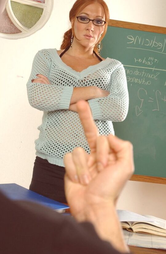 21P Tetas Grandes En La Escuela Morgan Reigns