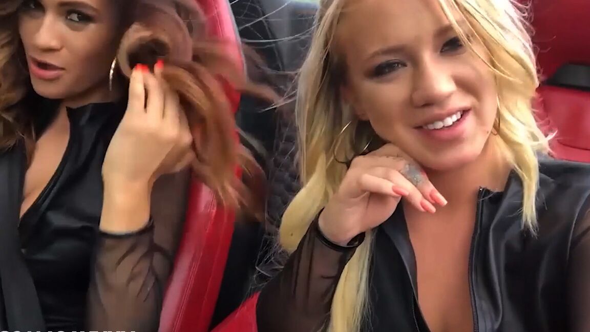 21P Les sexy Bailey Brooke et Vanessa Vera Cruz se sucent la chatte dans une voiture