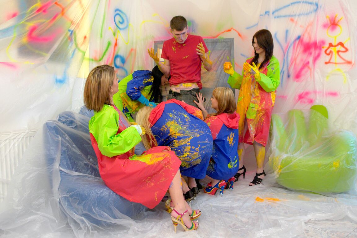 15P Young girls engage in a reverse gangbang while playing with body paint