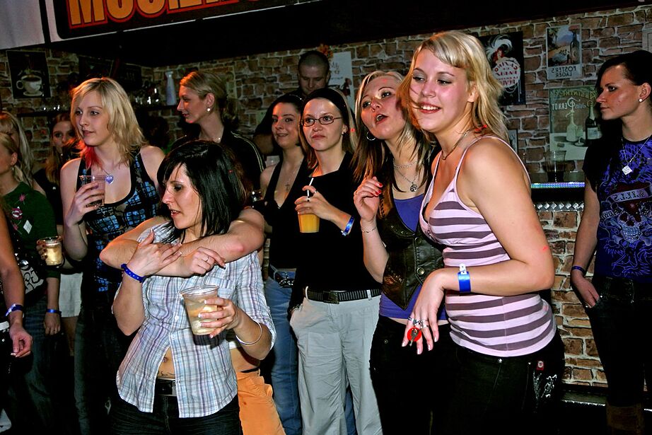 15P Club going chicks have sexual relations with males strippers after imbibing