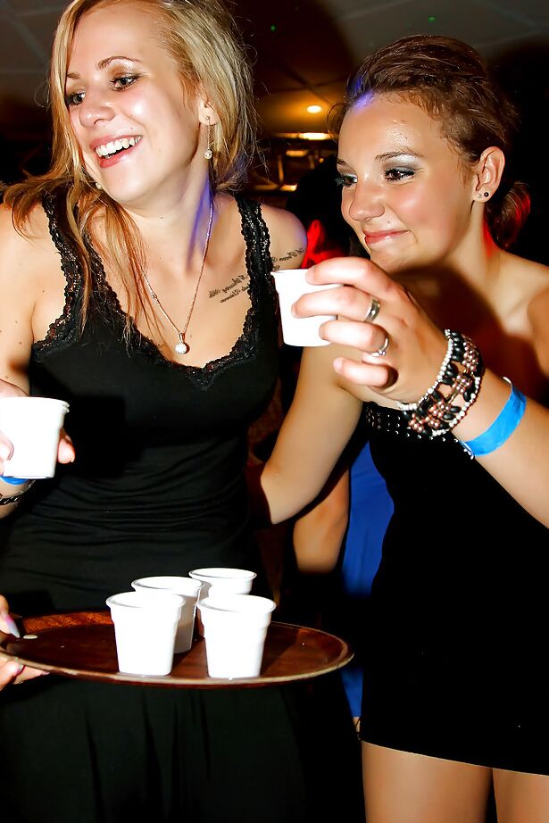 16P Lecherous amateurs going wild at the party with studly male strippers