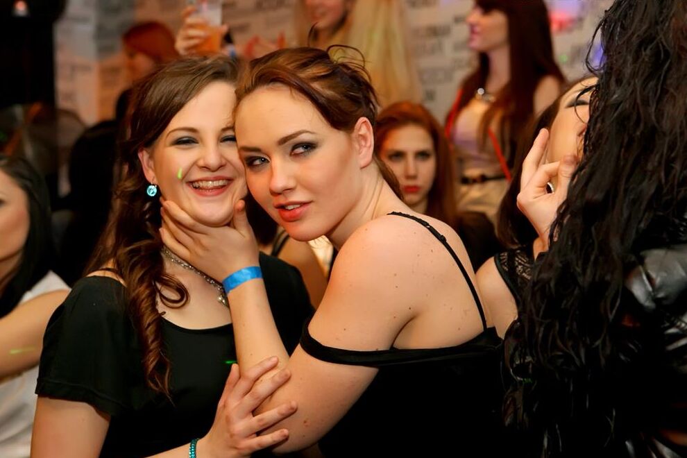 15P Uninhibited girls get wild and crazy with male strippers at a club