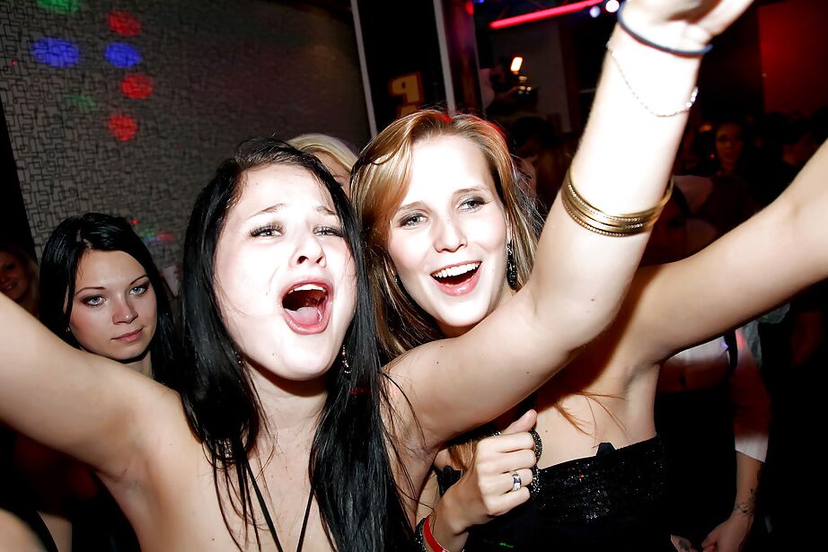 16P Cock starving chicks spend some good time at the drunk party