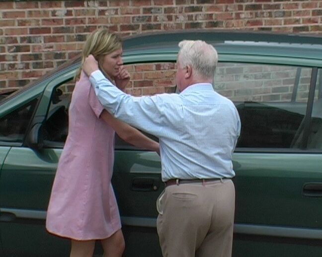 16P Car Crime Ashleigh punido pelo diretor