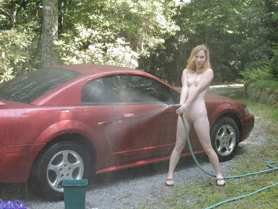 15P I am washing my Old Car It is a 04 Red Mustang I traded it Car Wash