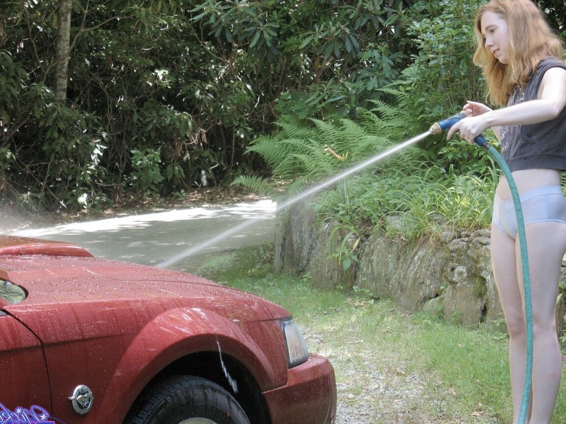 15P I am washing my Old Car It is a 04 Red Mustang I traded it Car Wash