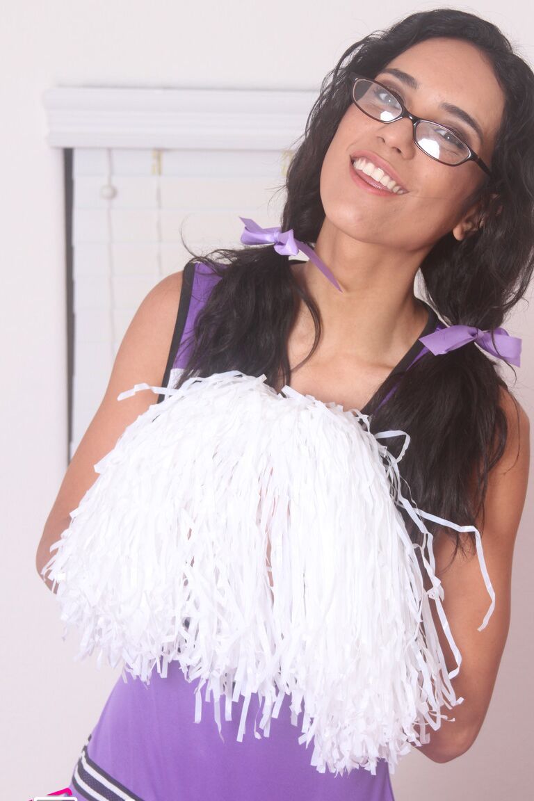 21P Fotos Pornô Tia Cyrus