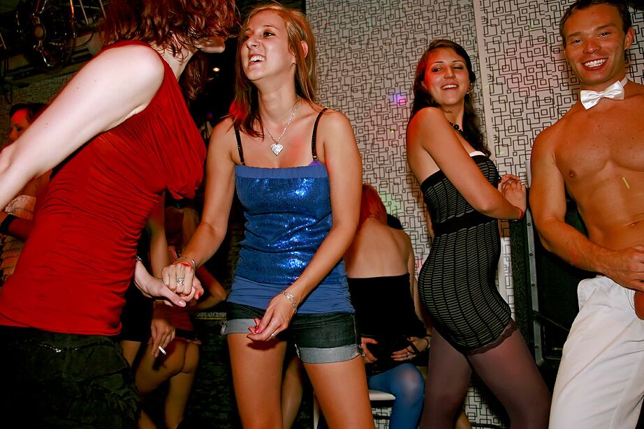 16P Rammish amateurs getting dirty at the european CFNM party