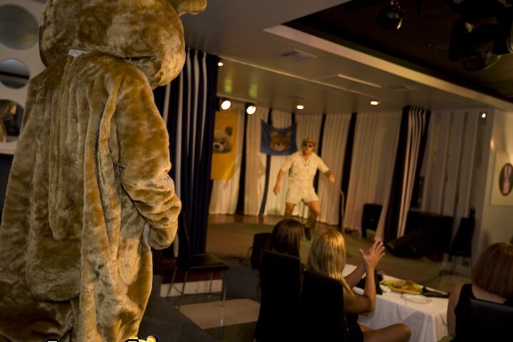 16P Clothed slut do blowjob to a Dancing bear on a wild CFNM party