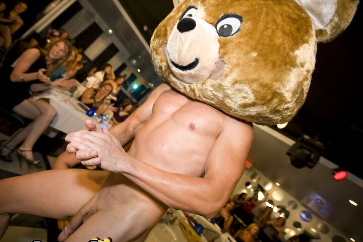 16P Clothed slut do blowjob to a Dancing bear on a wild CFNM party