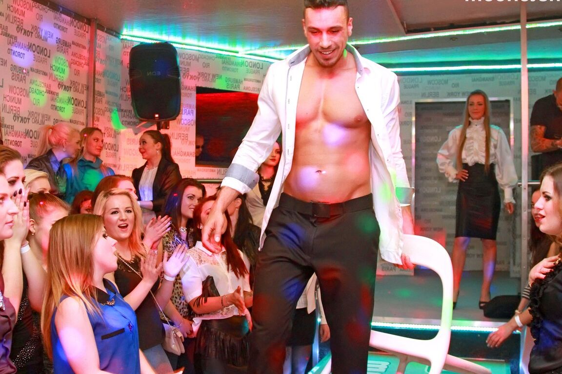 15P Wild and crazy party going chicks suck on hard dick's of male strippers