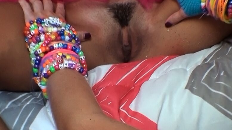 16P 巨乳レズビアンはプライベートの男女共学のパーティーでたくさんの楽しみを持っています