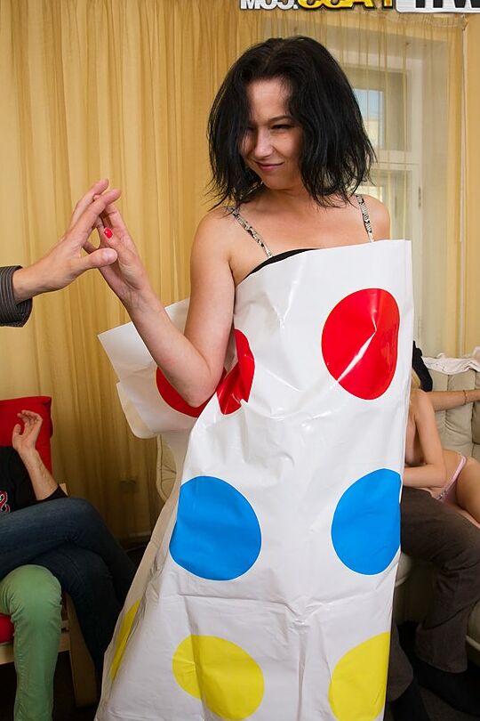 16P College students participate in group sex after getting naked playing Twister