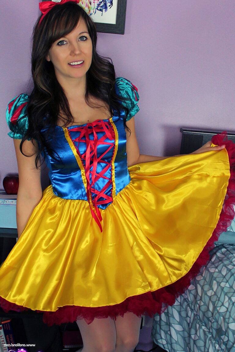 15P Andi Land Branca de Neve