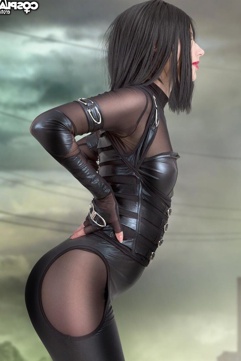 12P Marylin en el cosplay desnudo de Humanity's Last Stand