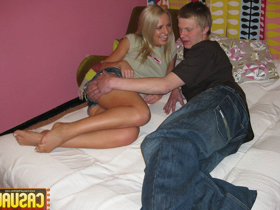 16P Casual Adolescente Sexo Coed Adolescente Loira Amadora