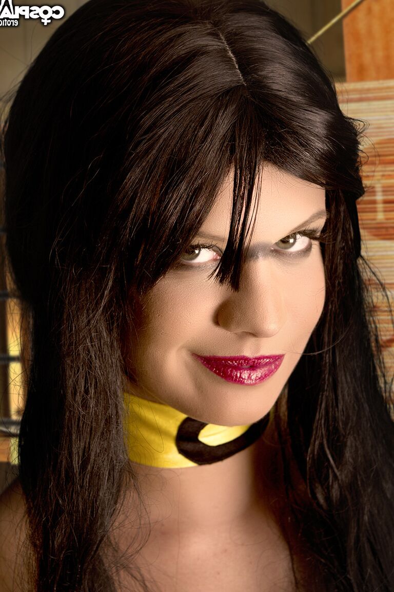 12P Cosplay Érotique Tanya Mortal Kombat cosplay nu