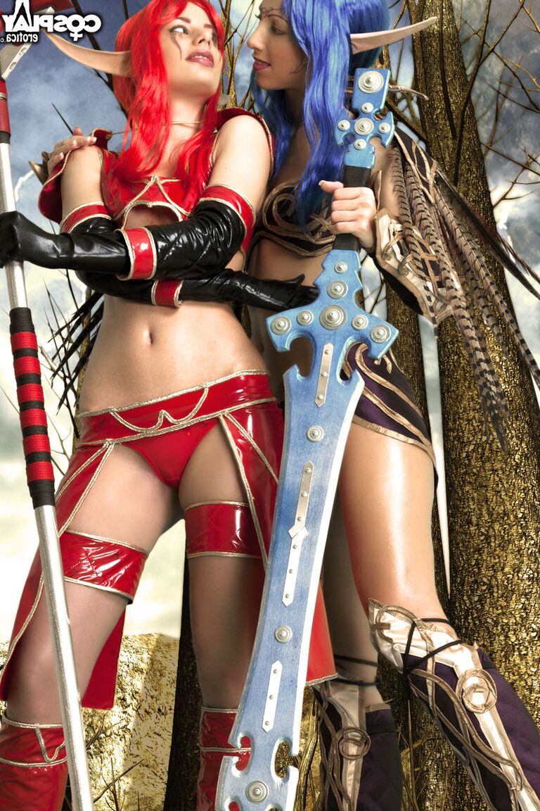 12P Elfo de la noche vs elfo de sangre World of Warcraft cosplay desnudo
