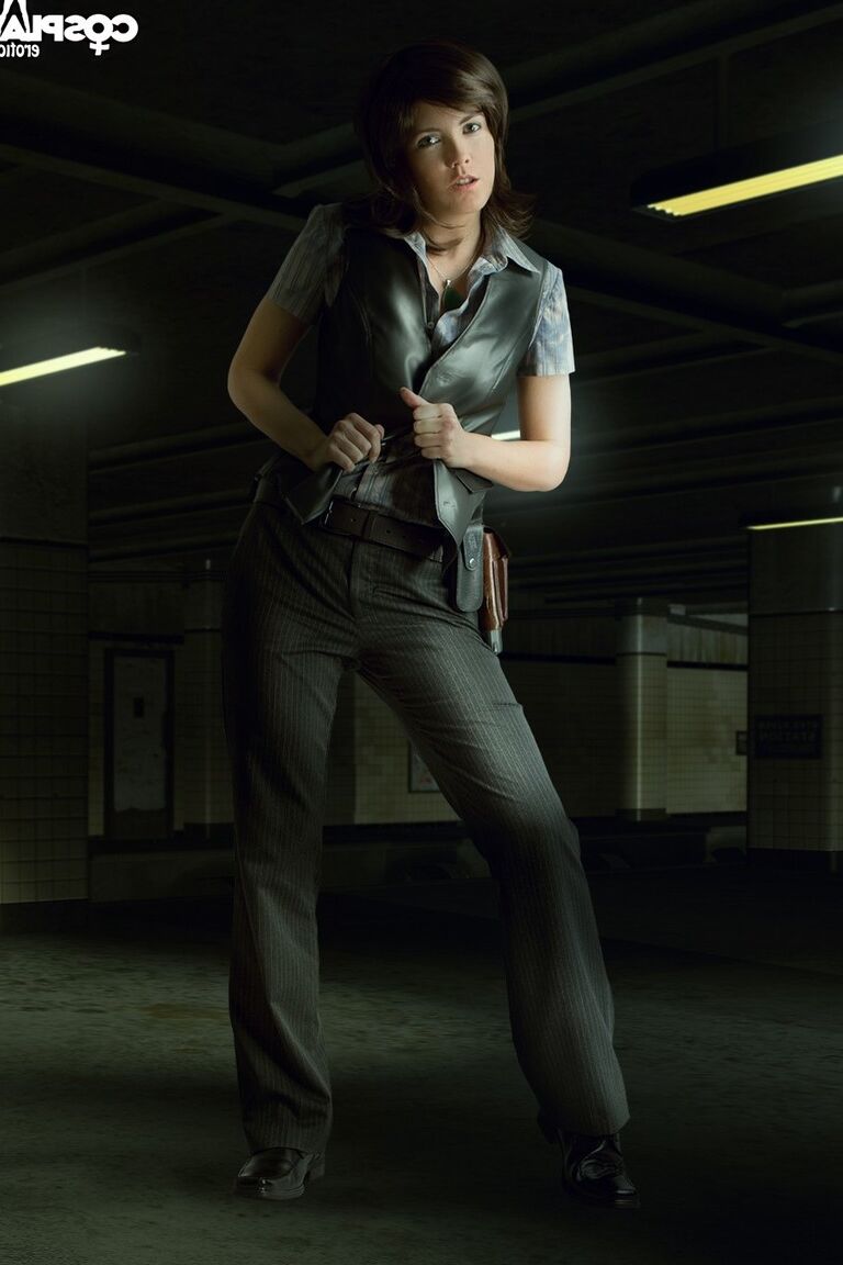 12P Helena Harper Resident Evil 6 cosplay nua