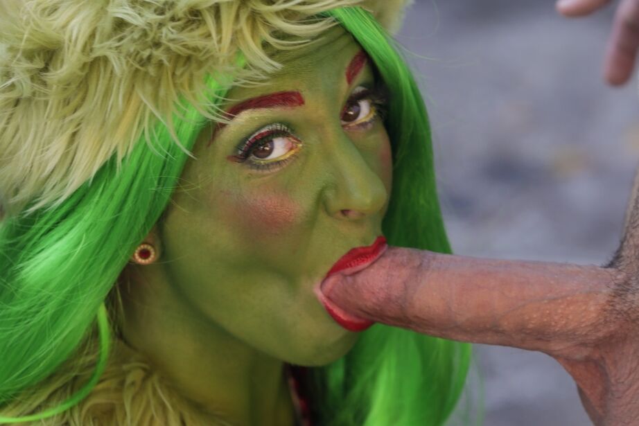 16P La nana amateur Joanna Angel se retrouve avec un trou du cul béant après un rapport sexuel en cosplay