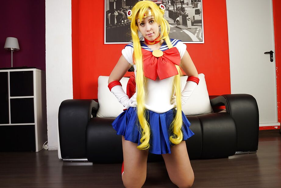 16P Lilyan loves masturbating in her wonderful cosplay uniform