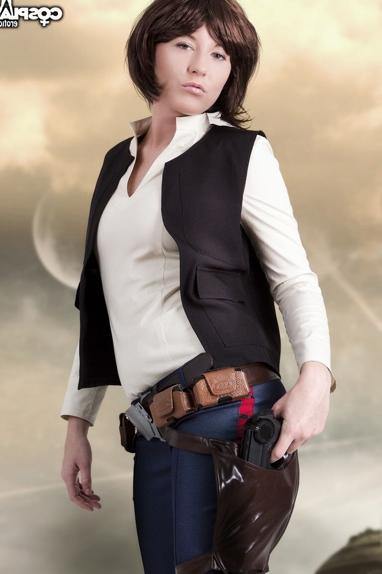 12P Betsie em Trader's Luck cosplay nua