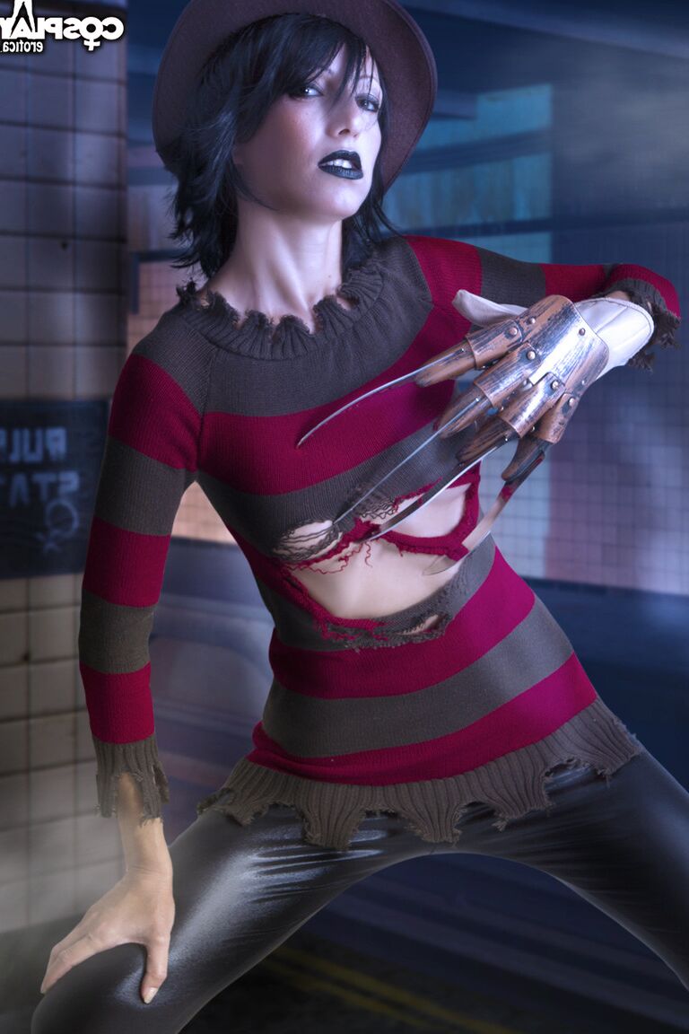12P Angela Nightmare On Sex Street nacktes Cosplay