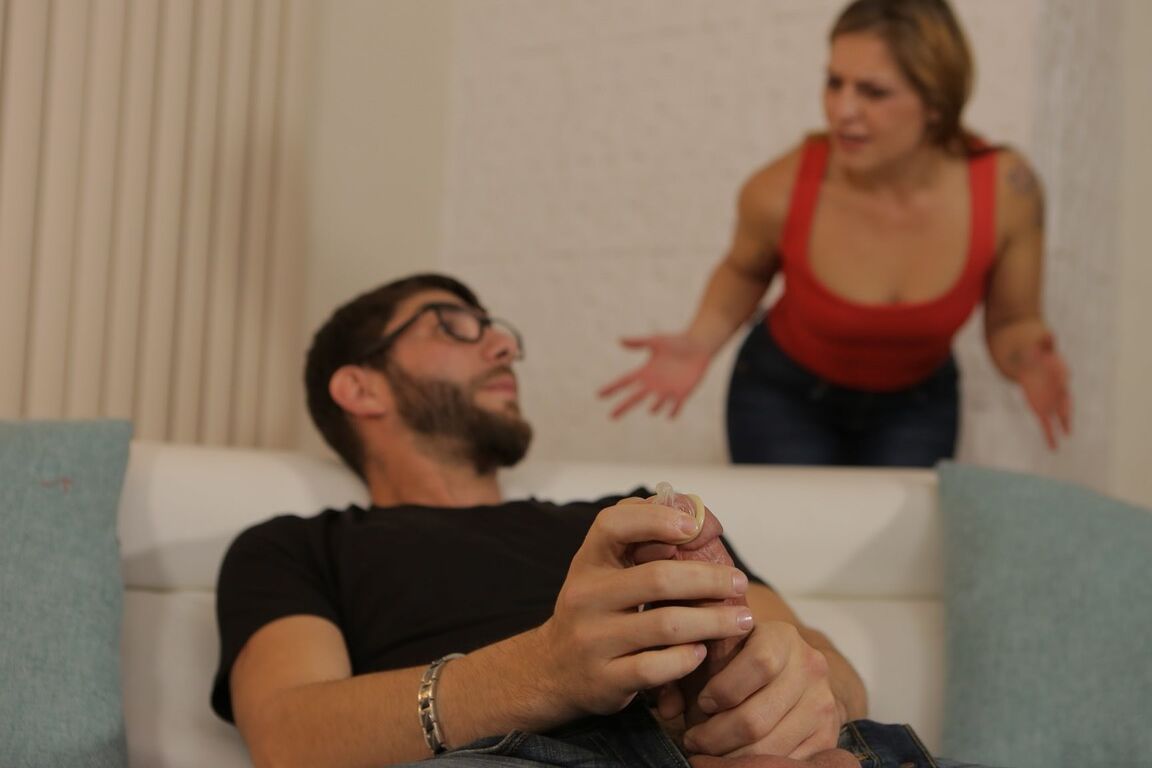 17P American lady Fallon West pleasures her stepson's large penis for him