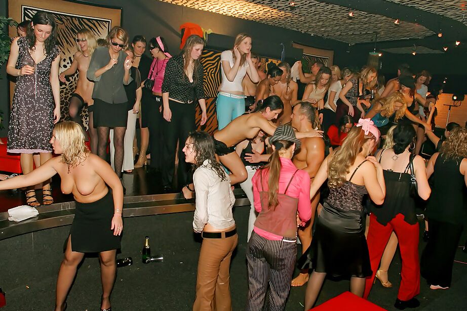 16P Lecherous doxies getting wild at the wet groupsex party with hung lads