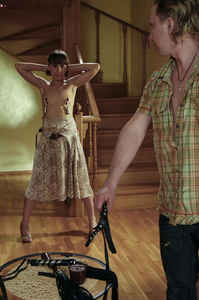 14P Slaves In Love BDSM Fouet Maigre