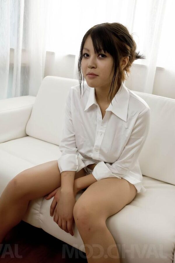 16P SARA Asian doll in shirt uses skilled tongue at licking shlong