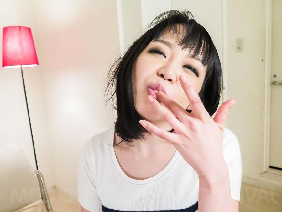 12P Nozomi Yui in short skirt plays with cum she gets after blowjob
