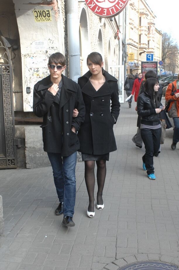 16P Rich girl loses her virginity to two boys at the same time