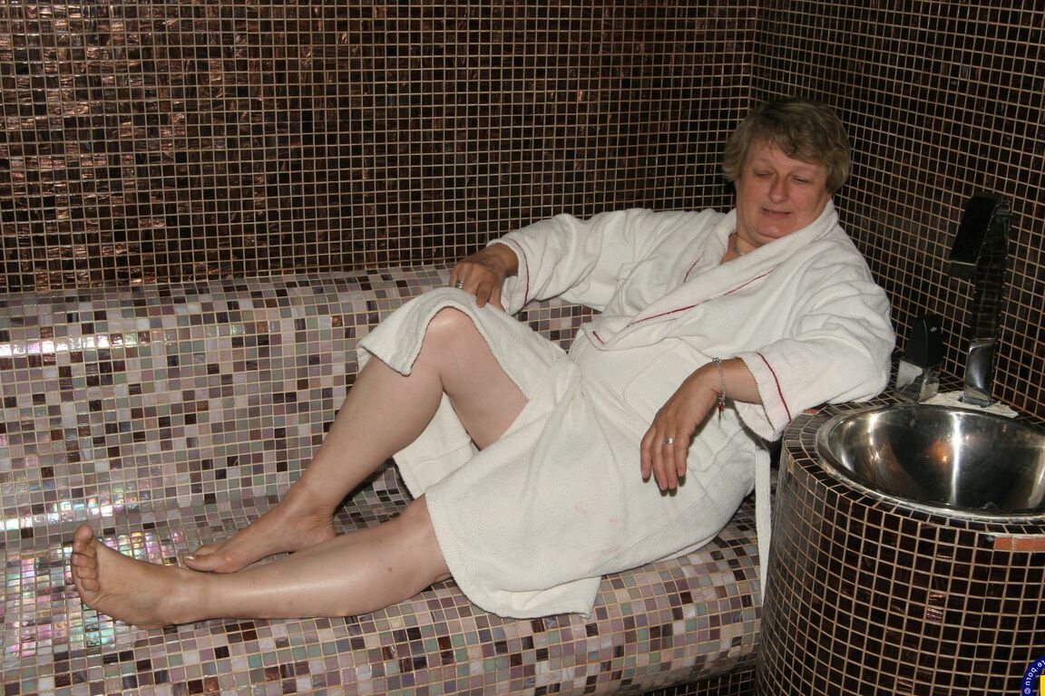 21P European grannies and babes strip naked to shower and chill in the sauna